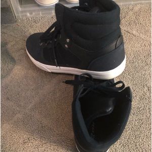 Random sneakers!!!they gotta go variety just ask